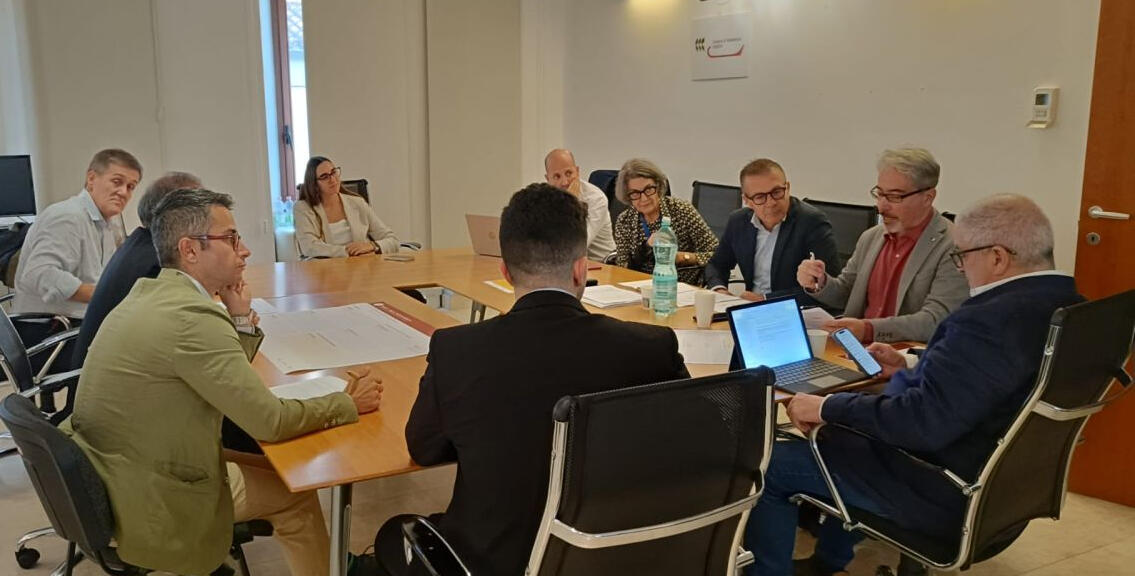 Simone Dongu ha presieduto la tavola di lavoro Skills, Talent & Mobility al MEDA City Forum di Cagliari dalla Camera di Commerci Simone Dongu ha presieduto la tavola di lavoro Skills, Talent & Mobility al MEDA City Forum di Cagliari dalla Camera di Commercio di Cagliari-Oristano